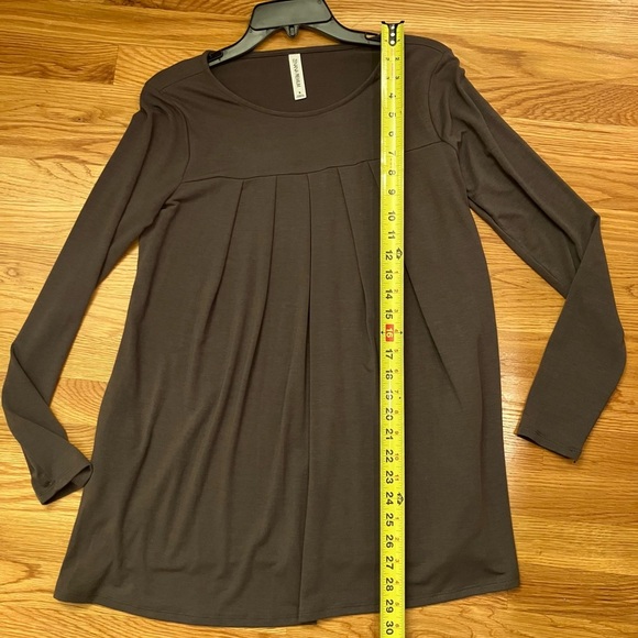 New without tags. Zenanna small top. - Picture 8 of 12